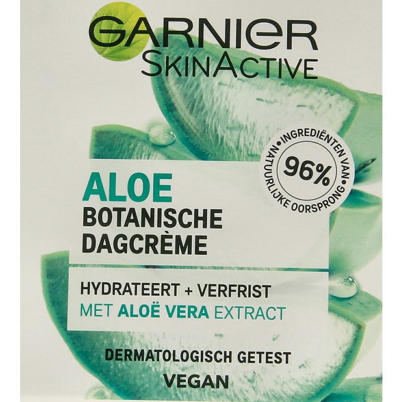 Garnier SkinActive botanische dagcrème aloe for facial care, 50ml, moisturizing and soothing skincare product.