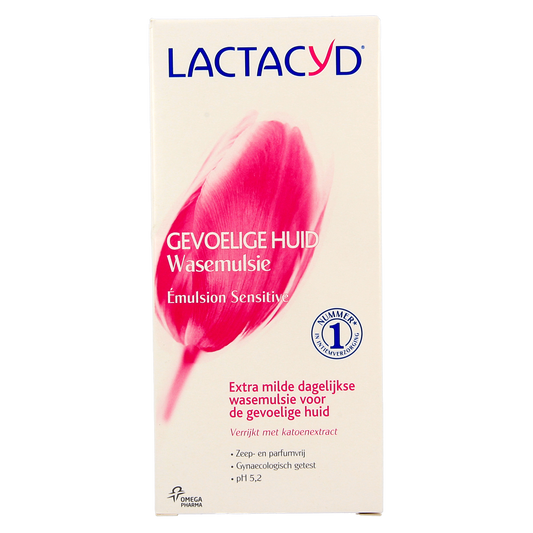 Lactacyd Wasemulsie for sensitive skin, 200ml, gentle feminine hygiene wash with soothing and cleansing properties.