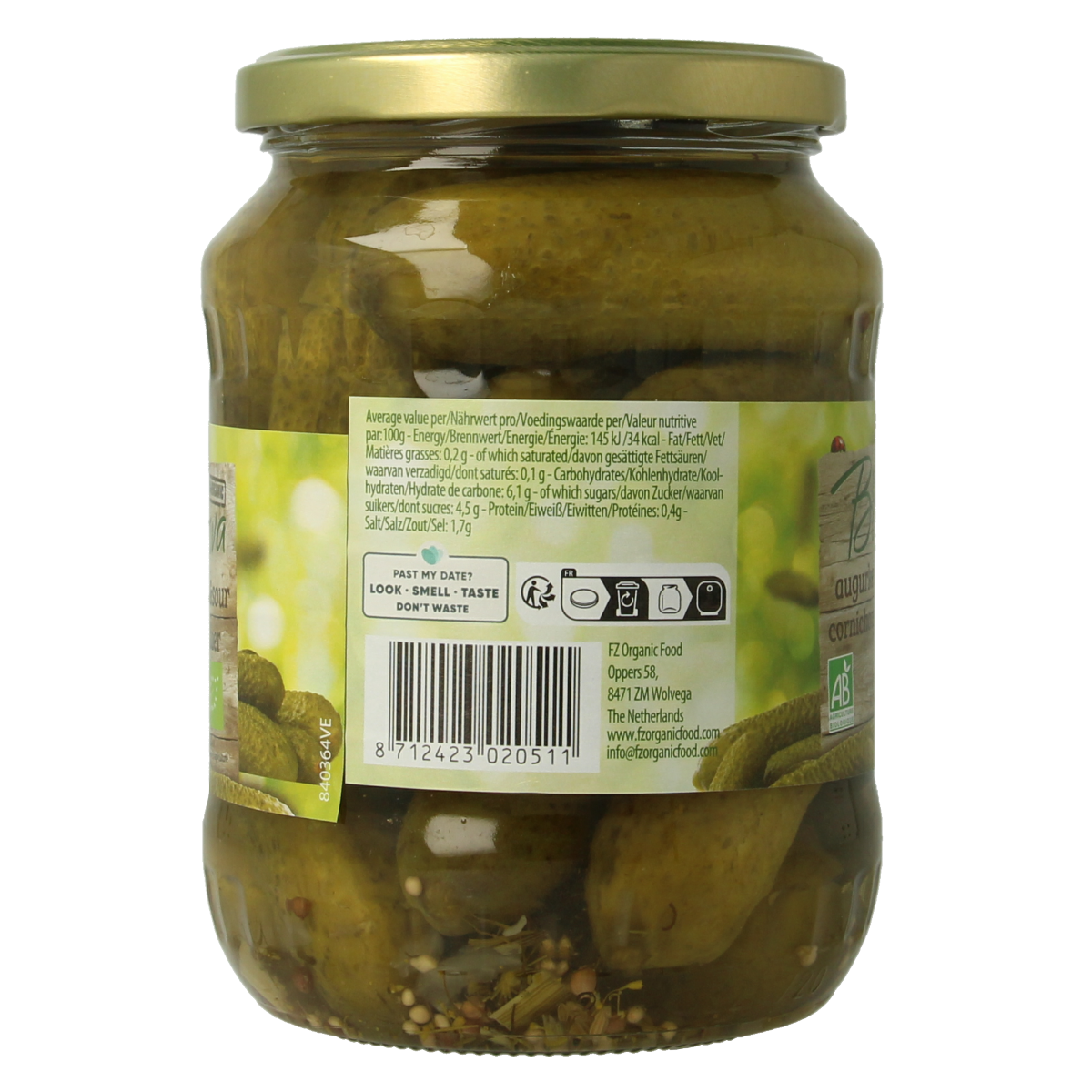 Bionova sweet and sour organic pickled cucumbers in 670g jar, showcasing fresh, sliced cucumbers in a glass jar.