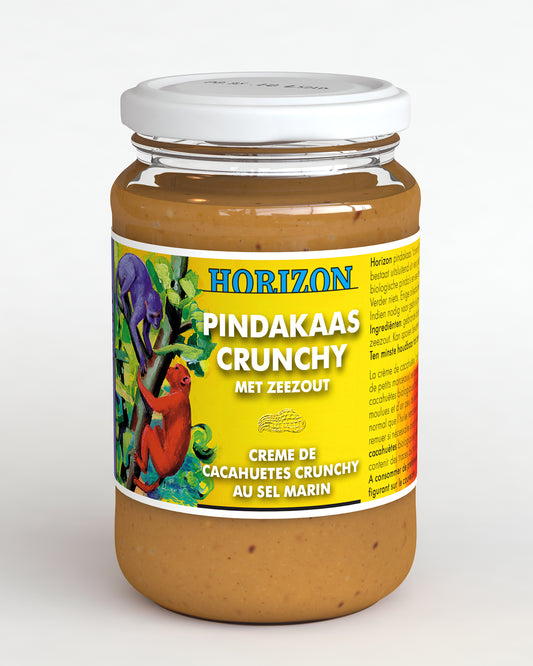 Horizon crunchy pindakaas met zeezout en bio label op broodbeleg verpakking, 350 gram container, close-up of jar with spread
