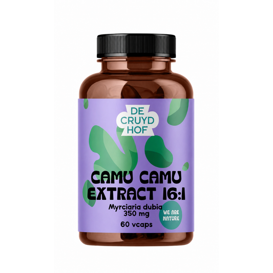 De Cruydhof Camu Camu extract 16:1 vegetarian capsules, dietary supplement in a white bottle with 60 capsules.