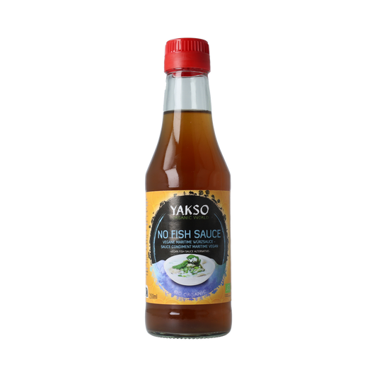 Yakso organic fish sauce bottle, 250ml, from Sauzen en Smaakmakers collection, with clear label and dark liquid inside.