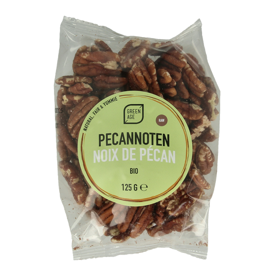 Greenage Pecannoten raw bio nuts in a clear package, 125 grams, healthy snack and tussendoortje with organic pecans.