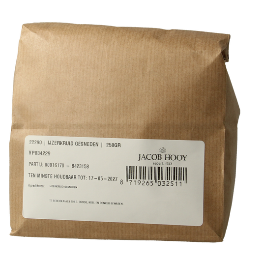 Jacob Hooy IJzerkruid gesneden 250g, dried herbal mixture for cooking and seasoning, shown in a clear package.