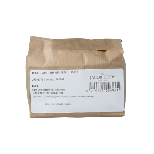 Jacob Hooy Chai mix ground spice blend in a 250g package, used for flavorful chai tea preparation.
