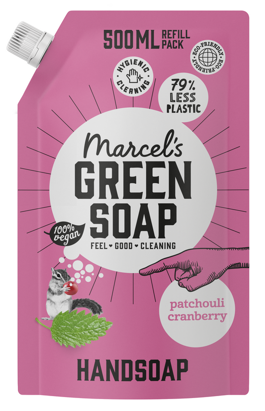 Marcel's Green Soap patchouli and cranberry hand soap refill in a 500ml bottle, suitable for hand care and moisturizing.