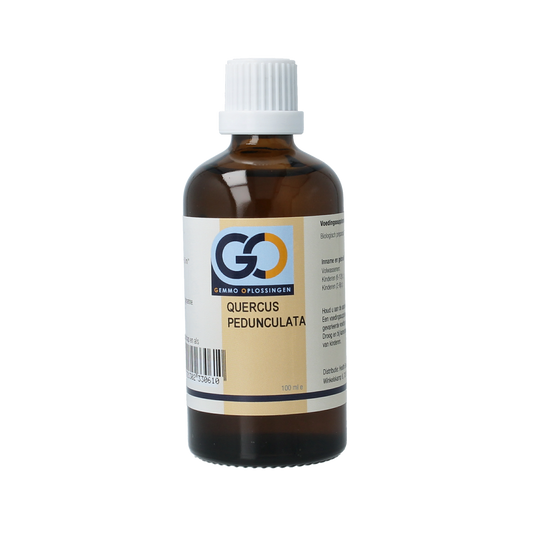 Bottle of GO Quercus pedunculata herbal preparation in a 100ml container, with the product label visible.