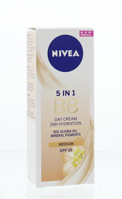 Nivea Essentials BB cream medium SPF15 in 50ml tube, facial skincare product with light coverage and sun protection.